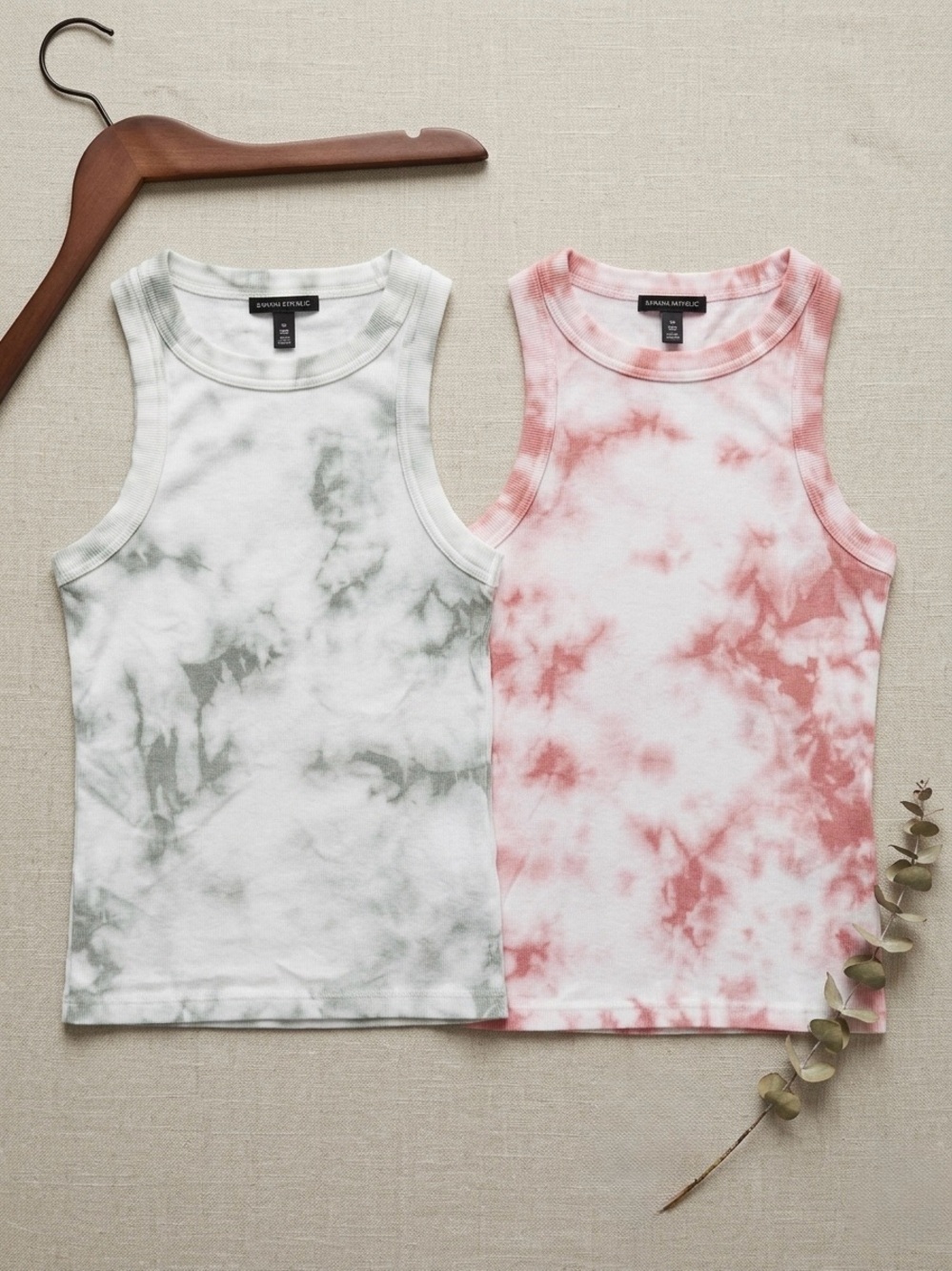 ✨ Perfect Pair: Banana Republic Tie-Dye Tank Bundle ✨